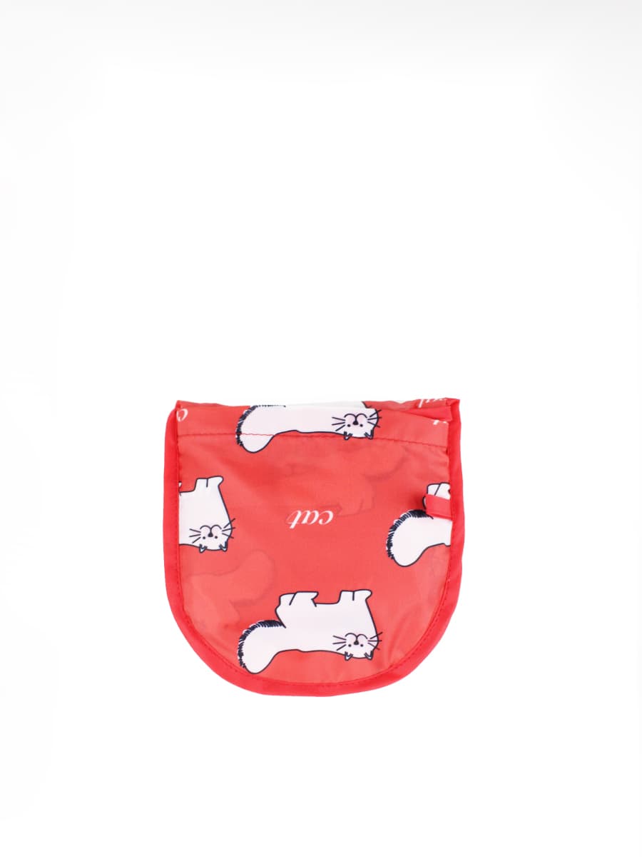 Short — Кошки на красном